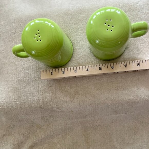 Vintage Fiesta, Fiestaware - Range Top Salt and Pepper, Chartreuse - Post 1986 - Picture 4 of 12